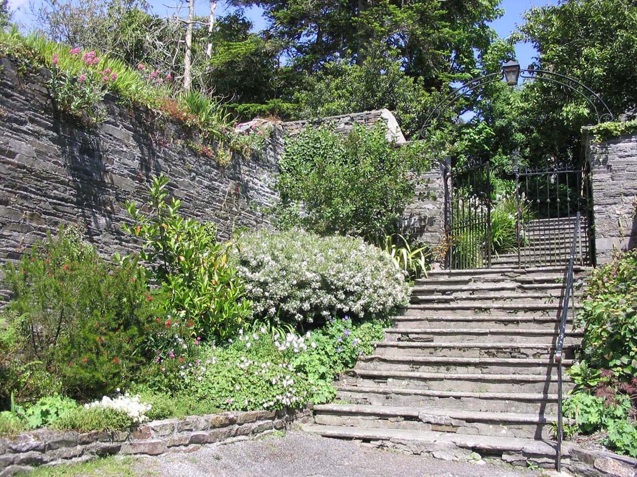 Stairs, Castletownshend Cork 2007.jpg 417.4K